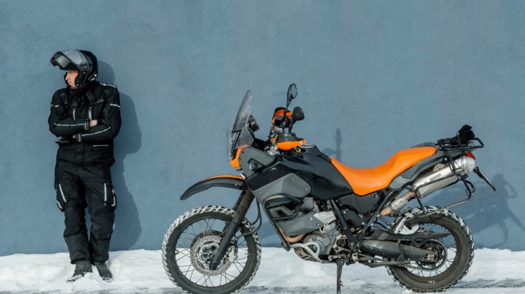 À quel âge peut-on conduire une moto cross 125cc