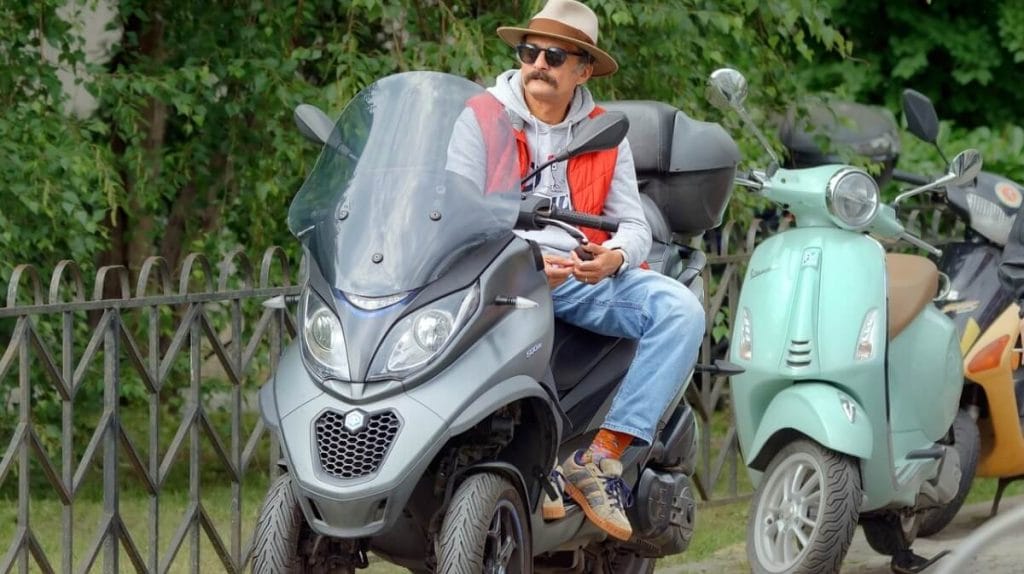 Quel permis pour conduire un scooter 3 roues 500 cm3
