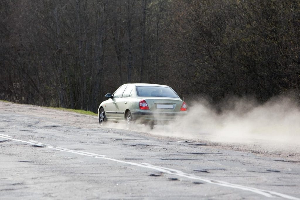 fumée blanche voiture