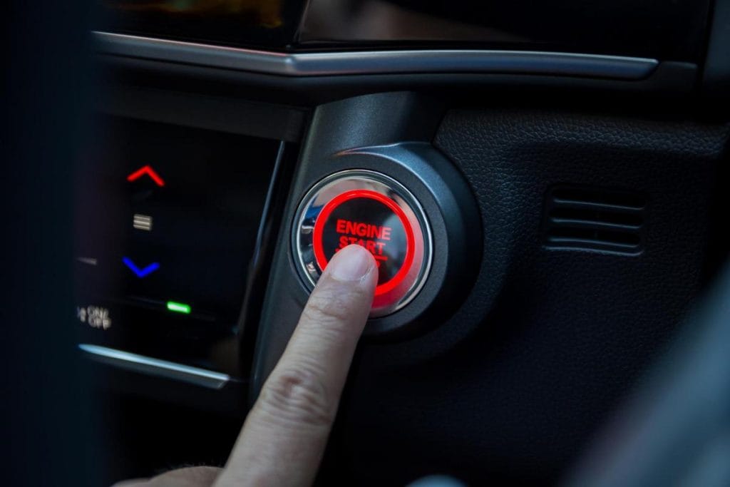 voyant rouge qui clignote voiture éteinte