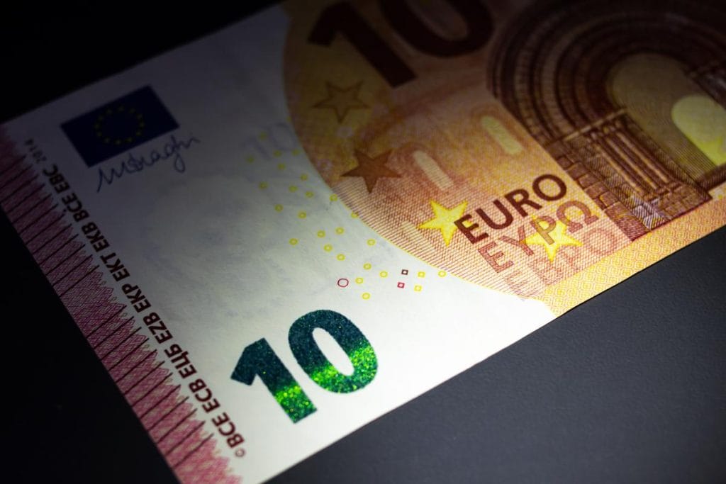 10 euro d essence combien de km​