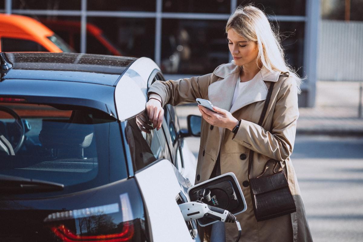 assurance voiture électrique plus ou moins cher