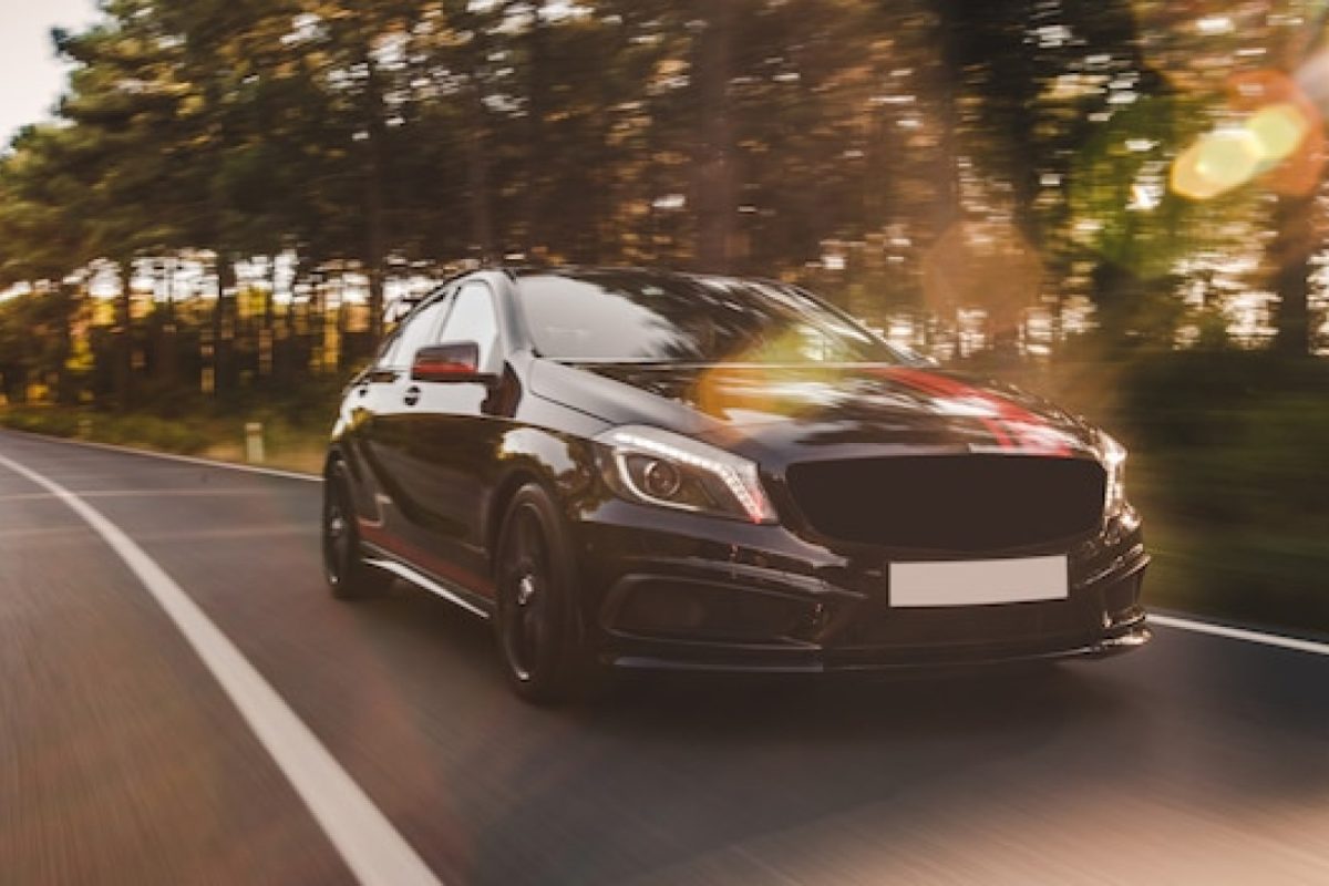 Comment les innovations accompagnent-elles les adultes dans leurs déplacements en voiture ?