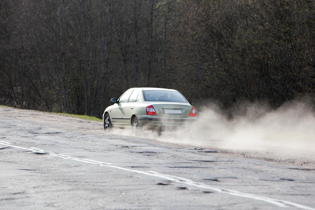 fumée blanche voiture